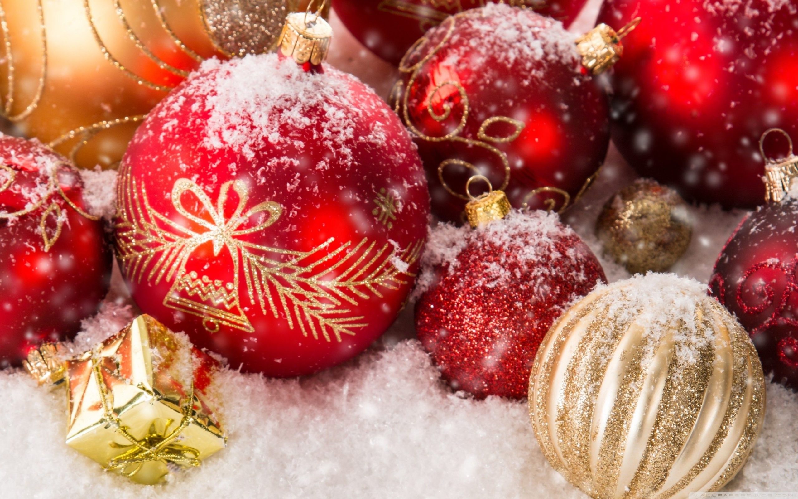 Wallpaper - Bauble