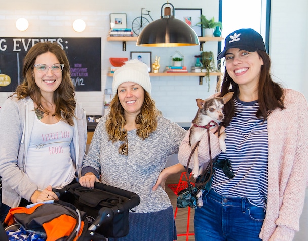 Mammal Dog With 3 Women