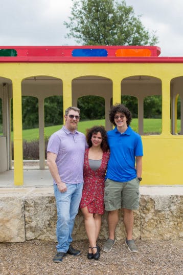 Travel - Family Photo in Knob Hill Park